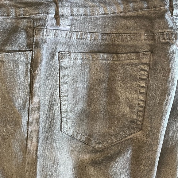 Beautiful women’s Caché metallic coated jeans Size 4 - Picture 6 of 9